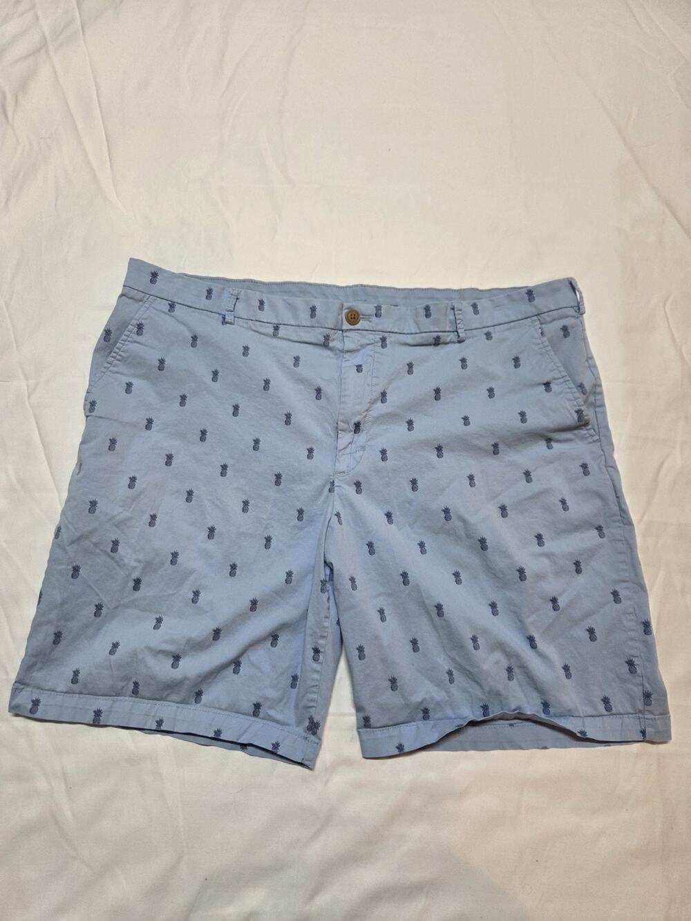 Izod Men's Blue Pineapple Printed Cotton Chino Shorts Size 42